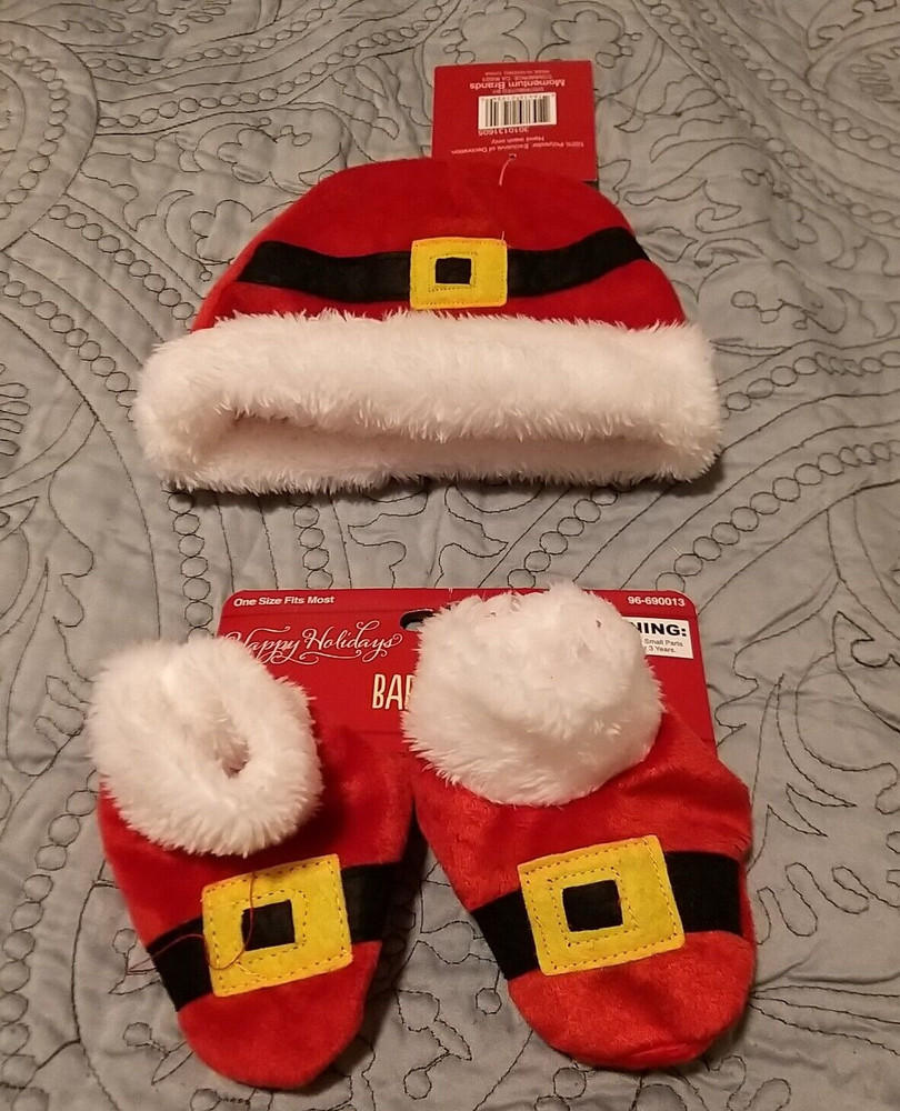 Baby’s First Christmas Santa Hat and Booties Set 0-3 Months.