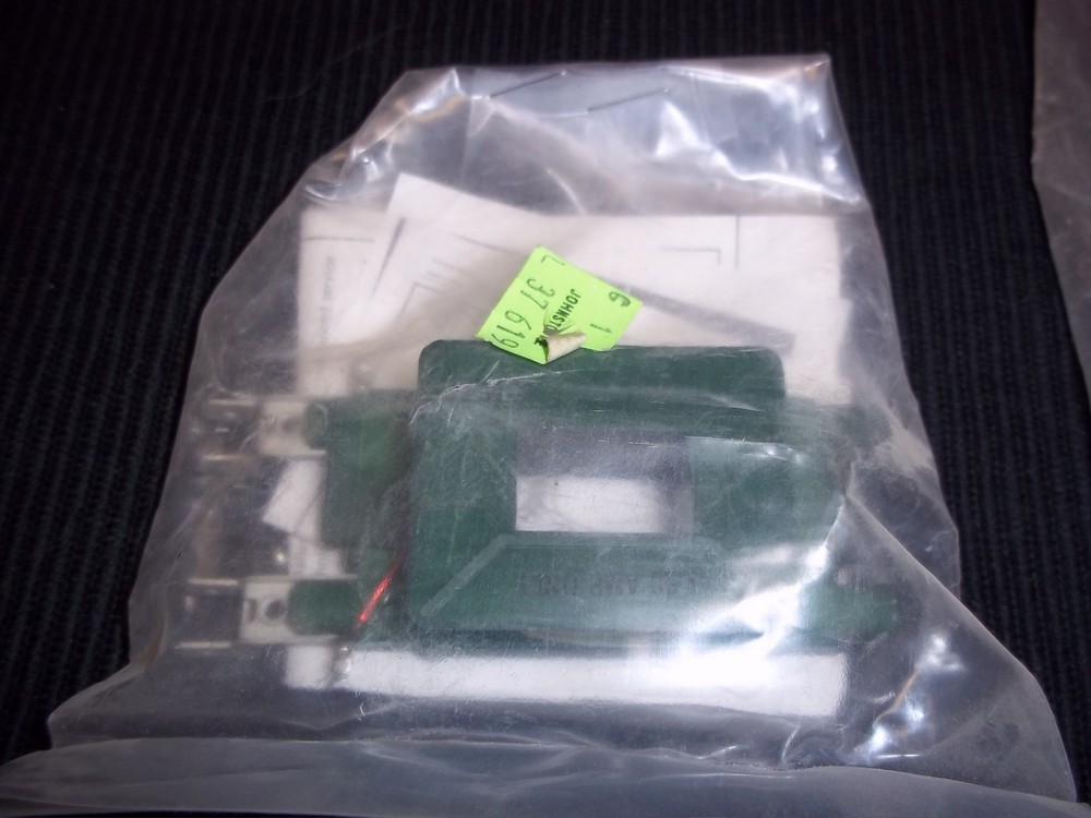 NEW HONEYWELL 4074DAQ COIL 120V