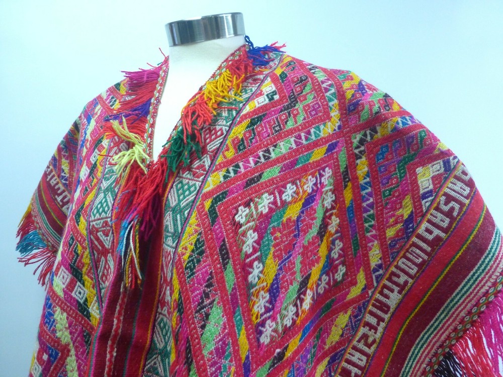 Peruvian Andean Textile - Handmade Aguayo Poncho