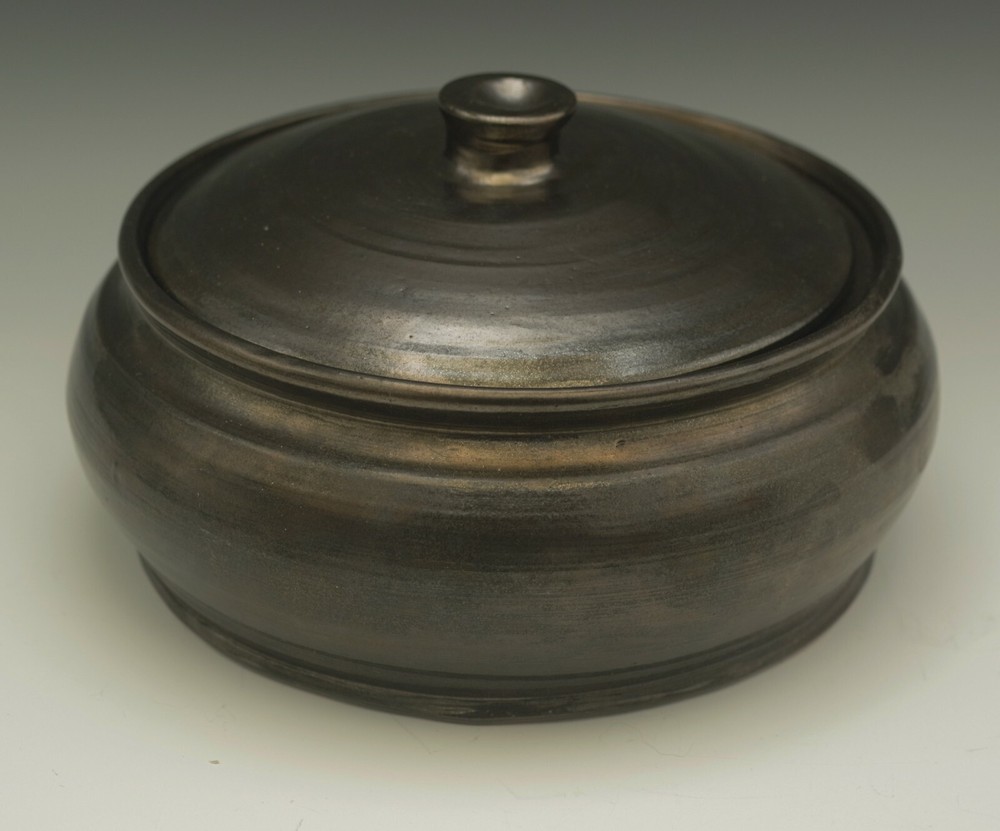 REDWARE PENNSYLVANIA D. LONG OLD EAGLE STUDIOS MANGANESE GLAZE BAKER DISH