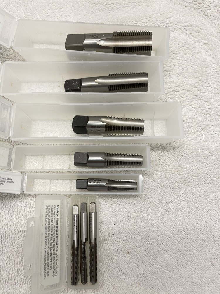 Widia pipe taps set of 6 in boxes