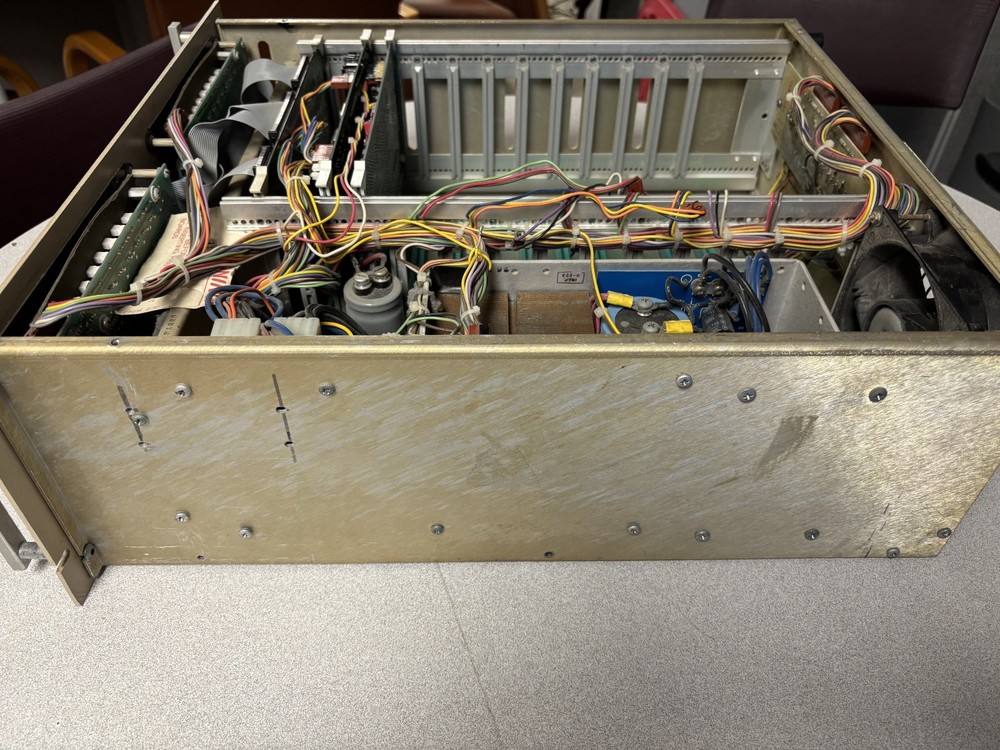 Ademco 685 Digital Alarm Receiver