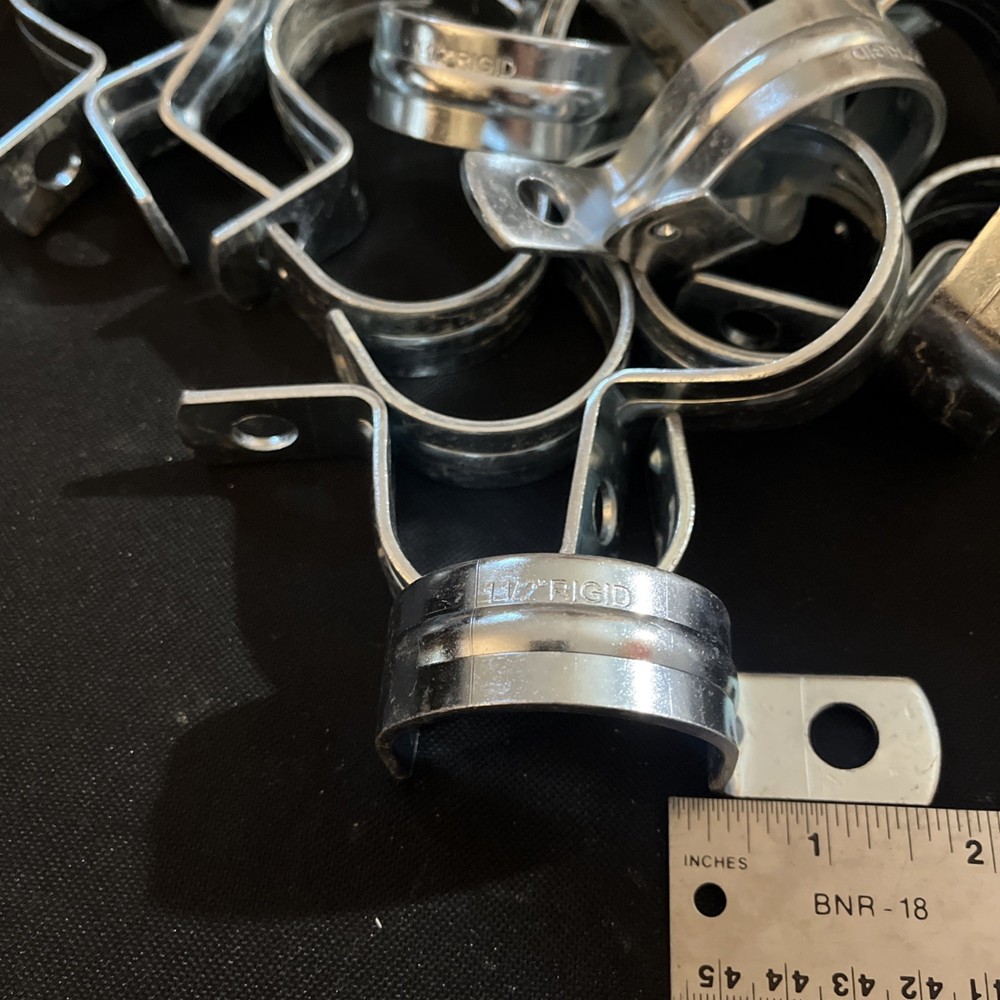 Rigid 1-1/2 Single hole Pipe Strap