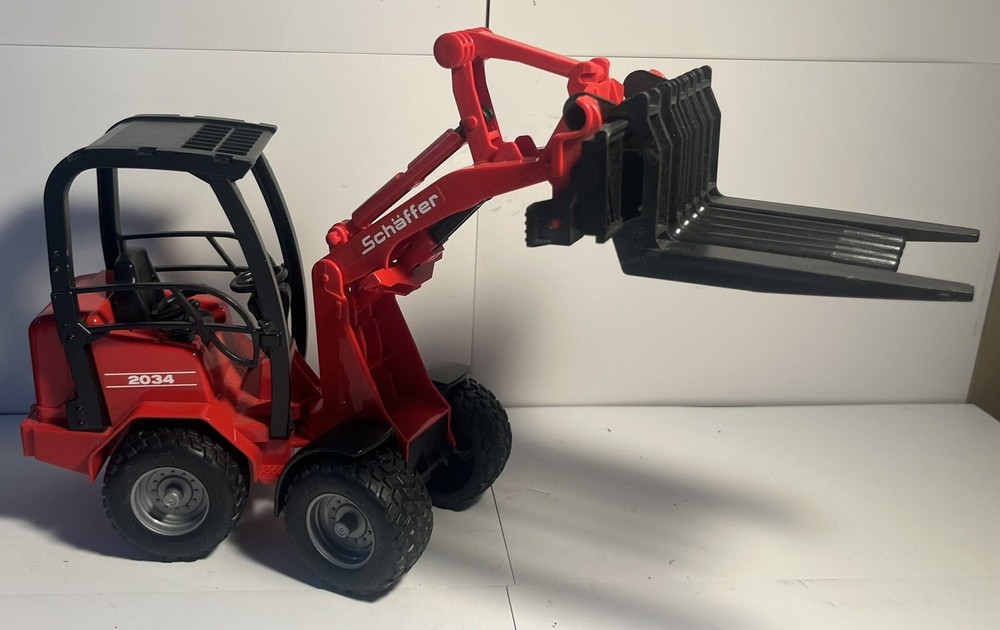 Bruder #02190 Schaeffer Compact Loader 2034
