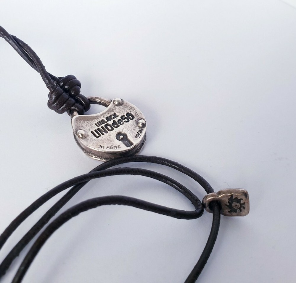 Vintage Solid Silver Italian made Pendant UNOde50
