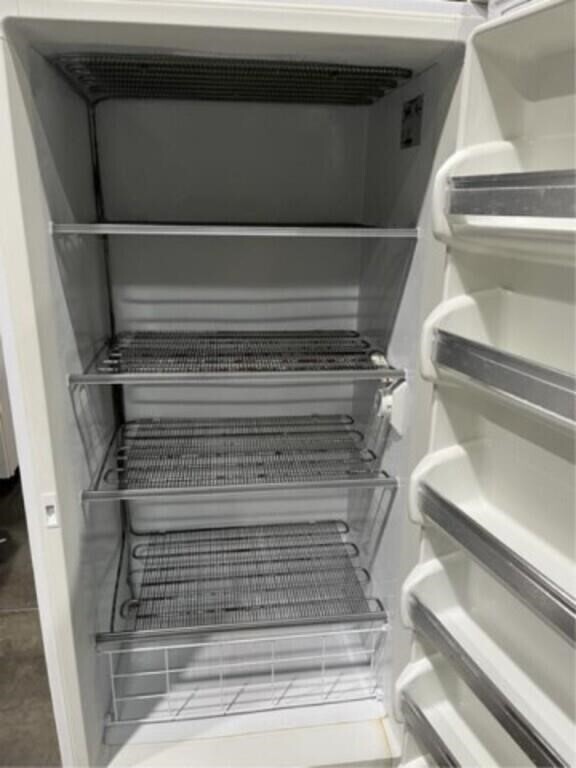 VWR U2020GA14 Upright Laboratory Freezer