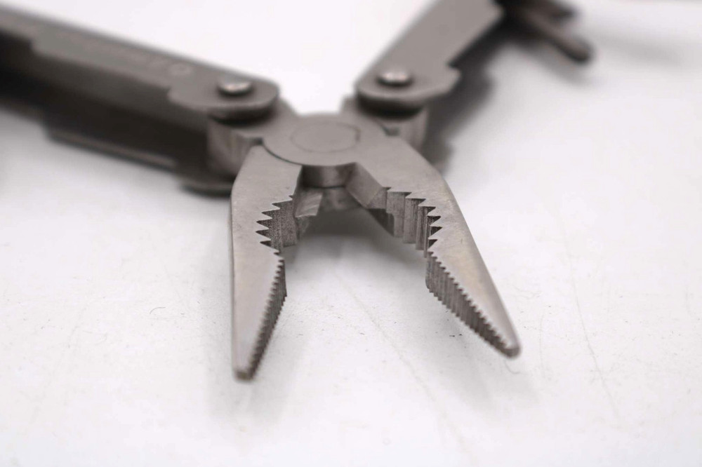 American Camper Multi-Tool Pliers Screwdriver Compact Pocket Camping Hand Tools