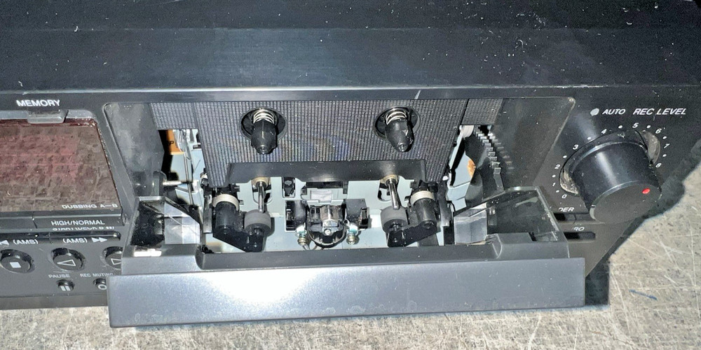 SONY Stereo Cassette Deck Model: TC-WE475