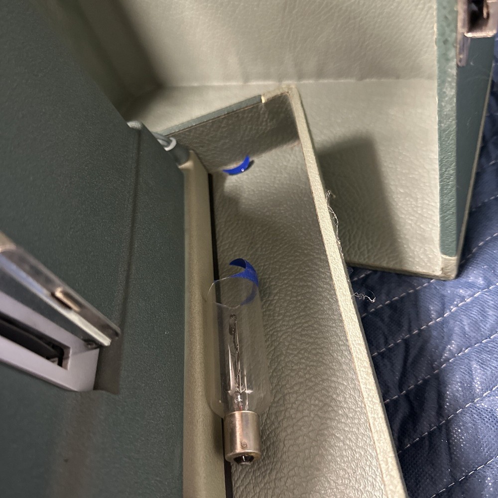 Argus 300 Automatic Vintage 35mm Slide Changer Projector With Case-Untested