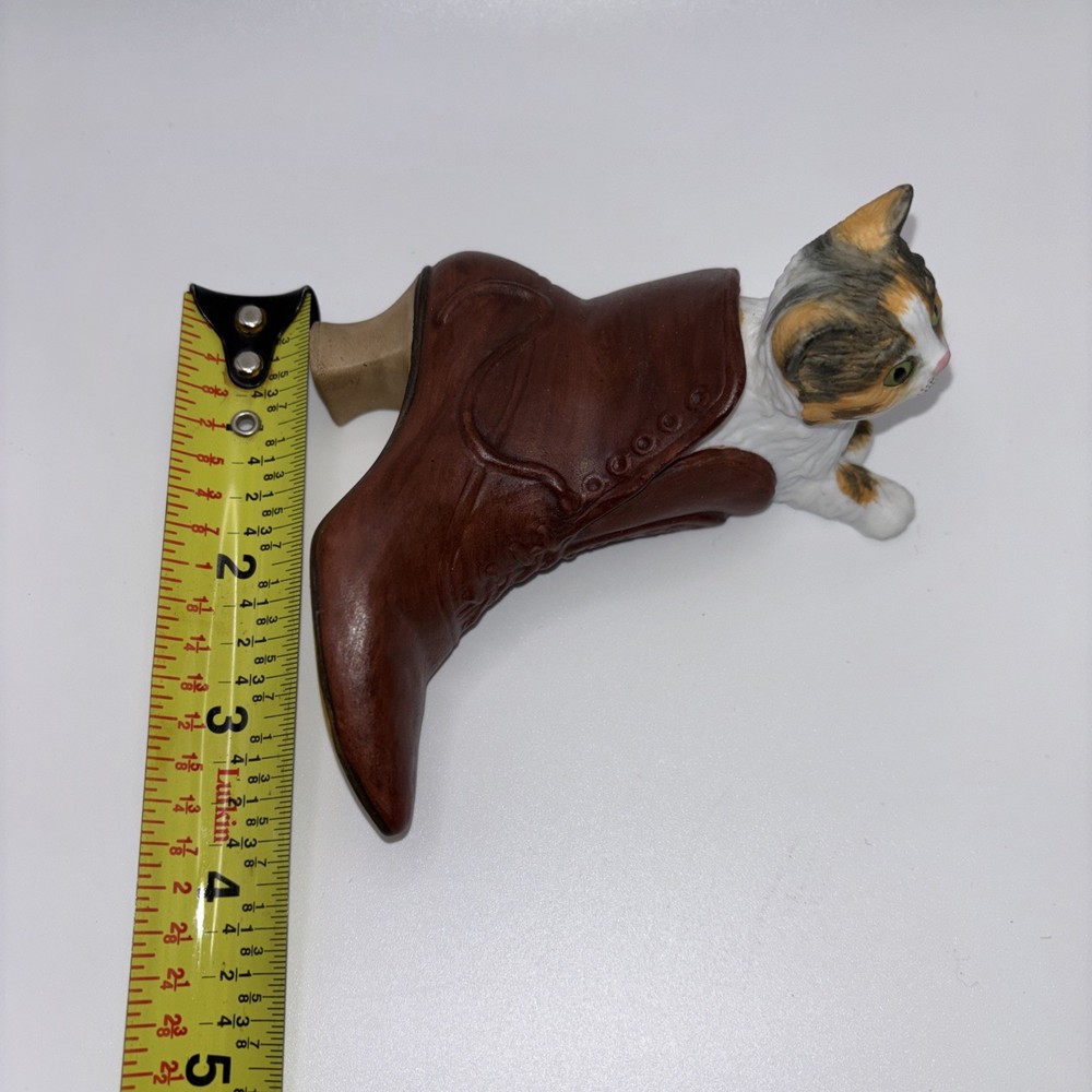 Fur-Lined Boot Kitty Cat Sculpture Mine Collection Porcelain