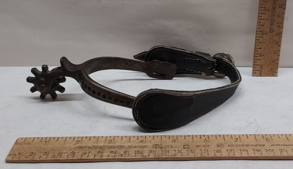 single Cowboy SPUR - RIGHT - Fixed Button - listing #903253