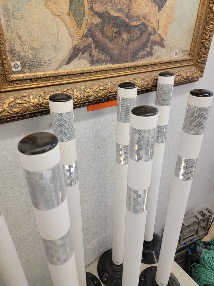 (7)ULINE Flexible Delineator Round Post with Base - 36", White