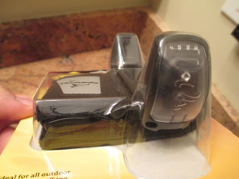 TORNADO PERSONAL DEFENCE SYSTEMS ARM BAND WITH DIRECTIONAL LIGHT