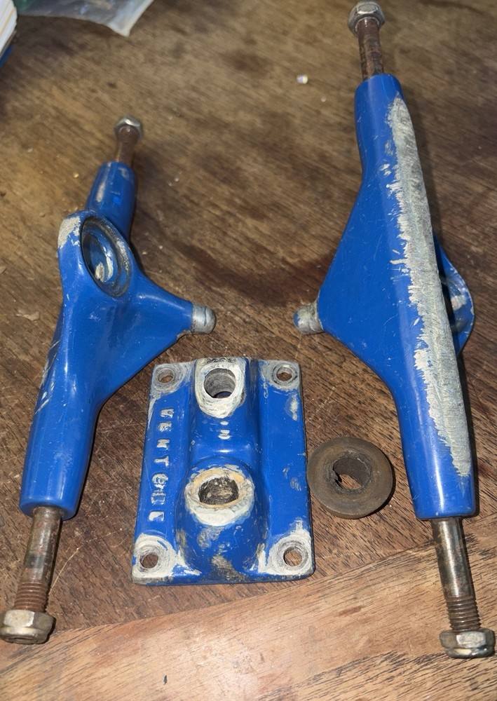 Used Venture Skateboard Trucks