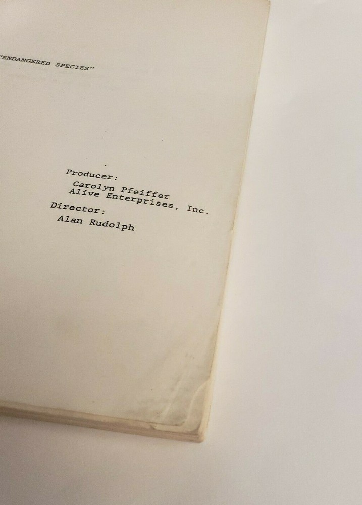 ENDANGERED SPECIES / Alan Rudolph 1981 Screenplay, cattle killings Robert Urich