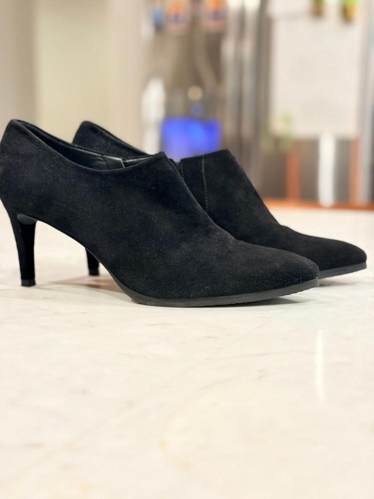 Stuart Weitzman Black Suede Pointed Toe Ankle Boot Shooties Size 7.5M
