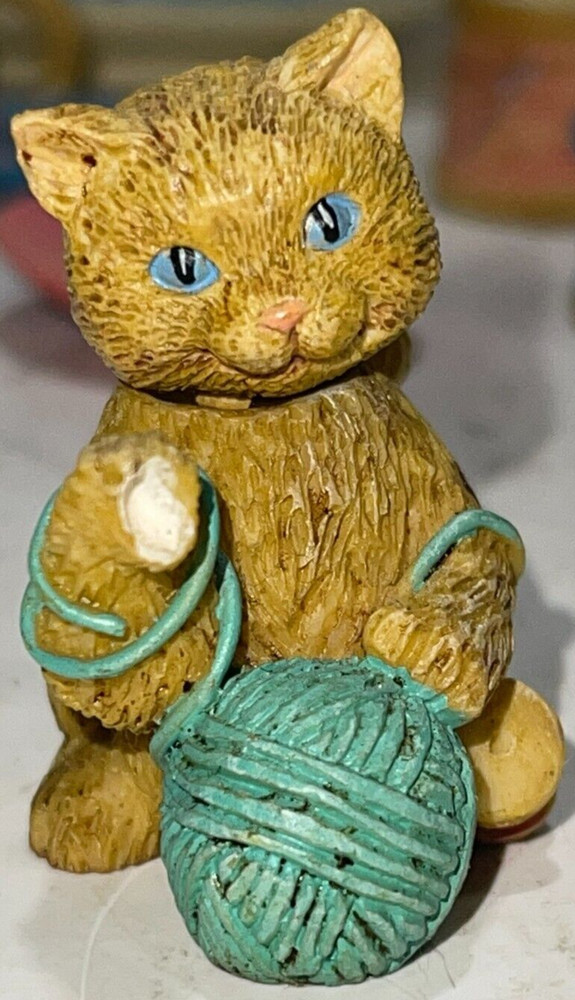 Vintage CAT TEA SET Resin