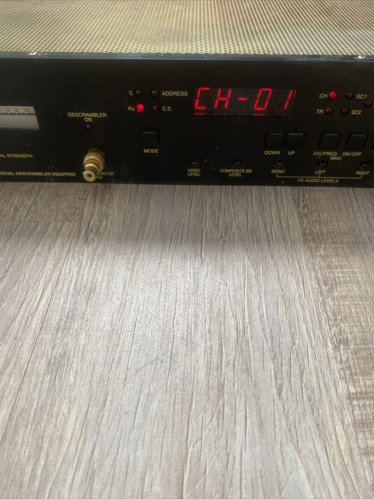 DX ANTENNA DIR-657 BROADCAST SATELLITE RECEIVER