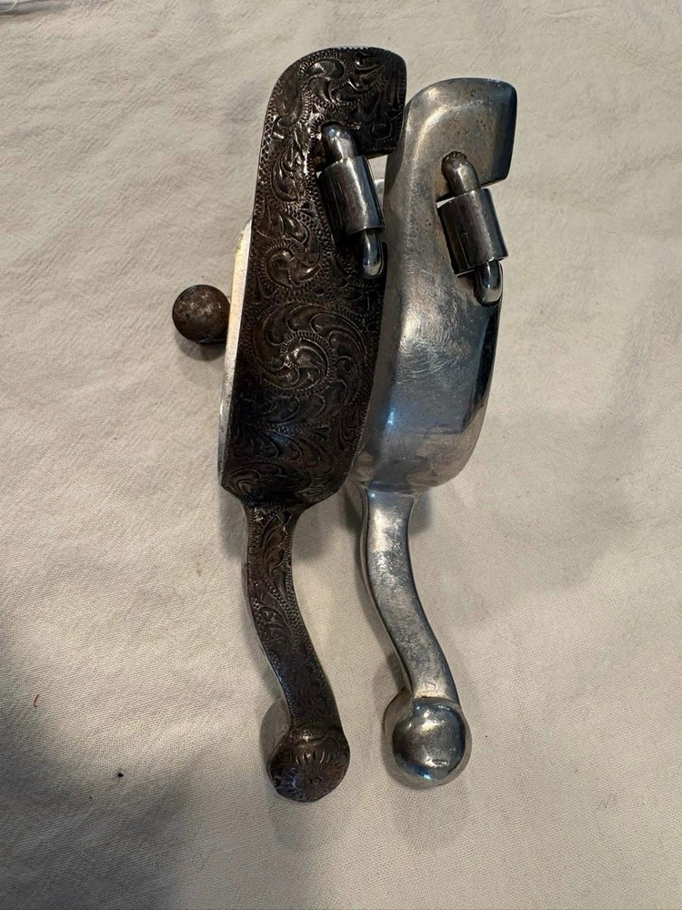 Broken Horn Western Show Ball End Spurs - Silver engraving