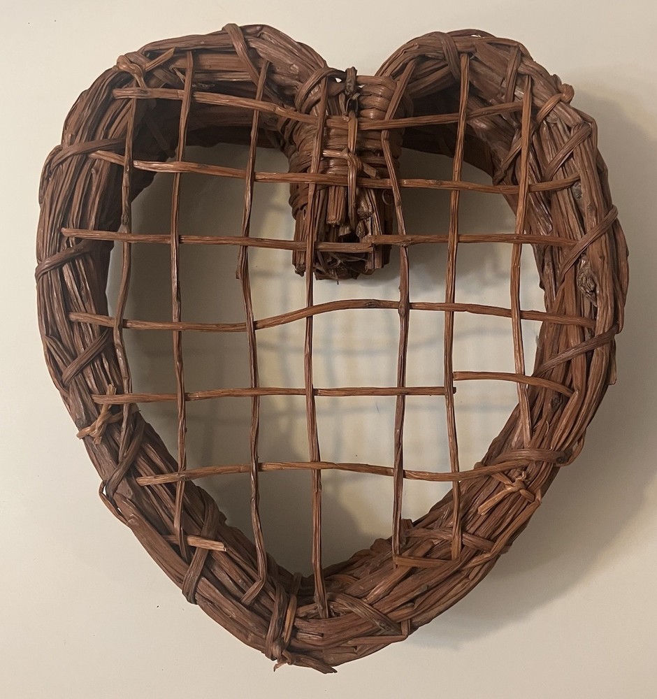 Rustic Heart Grapevine Wall Basket 10” Farmhouse Decor