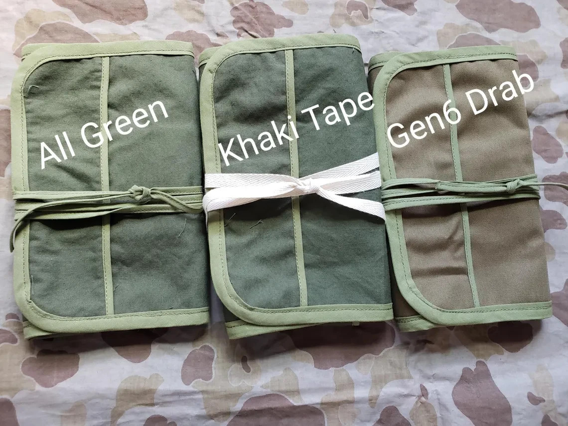 WWII US TOILETRY ROLL with mirror (no other contents). "GEN6 DRAB" Reproduction