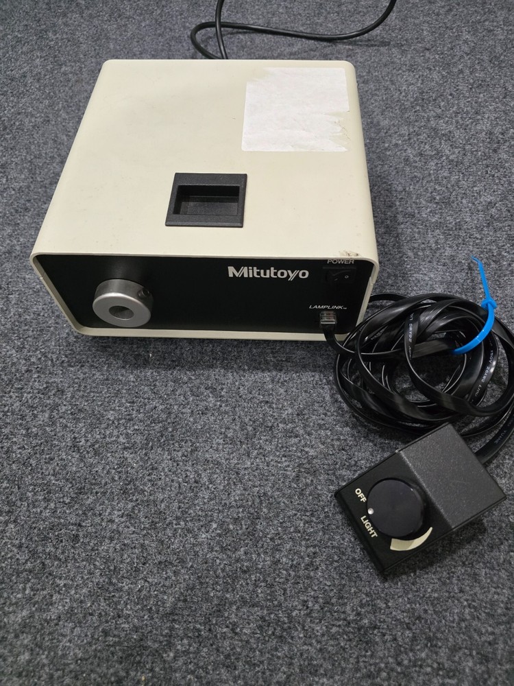 MITUTOYO 50AAB304 LampLink Illuminator Light Source (Powers On)