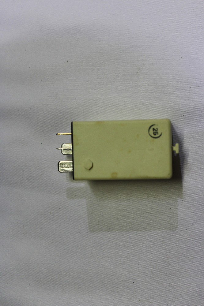 Genuine ABS control unit relay for BMW E-31 E-32 E-34