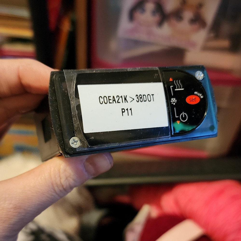 Carel PZR3C0EA25K Digital Temperature Controller