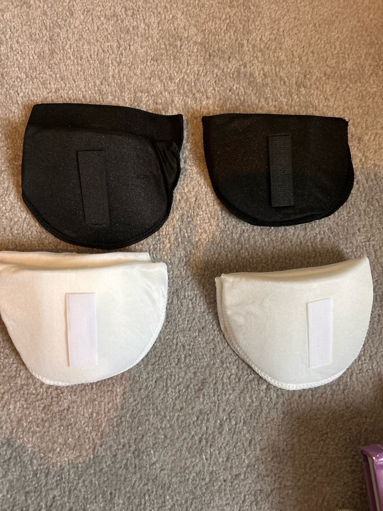 WOMENS BRA INSERTS PADDING BLACK & WHITE SET REMOVABLE CUPS / INSERTS