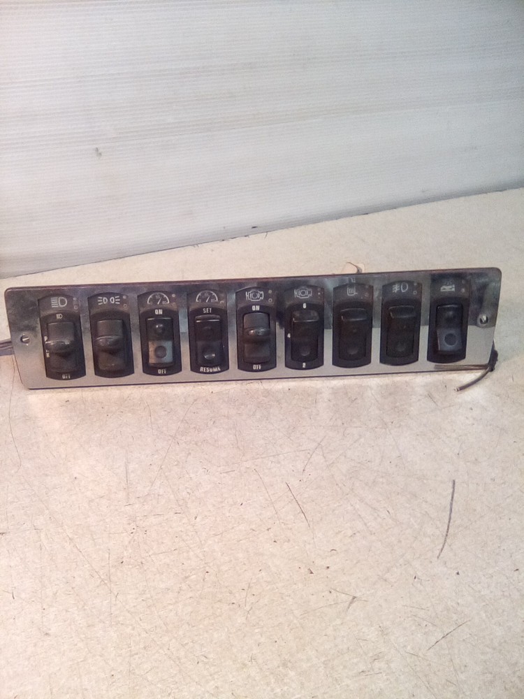 Kenworth S64-1041-9 Dash Switch Panel