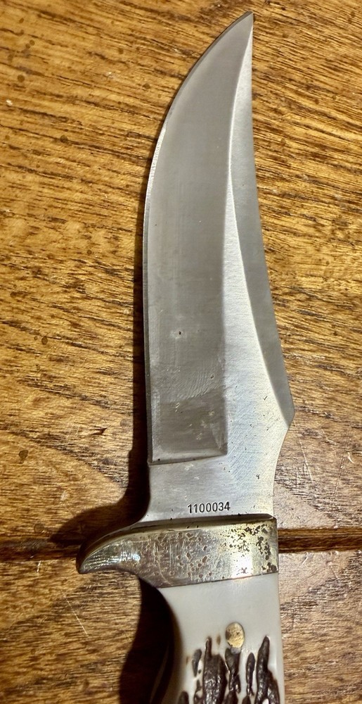 Schrade Uncle Henry Sharp Knife And Sheath.