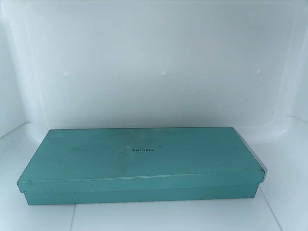 TIFFANY & CO STERLING SILVER KNIFE AND CAKE SET