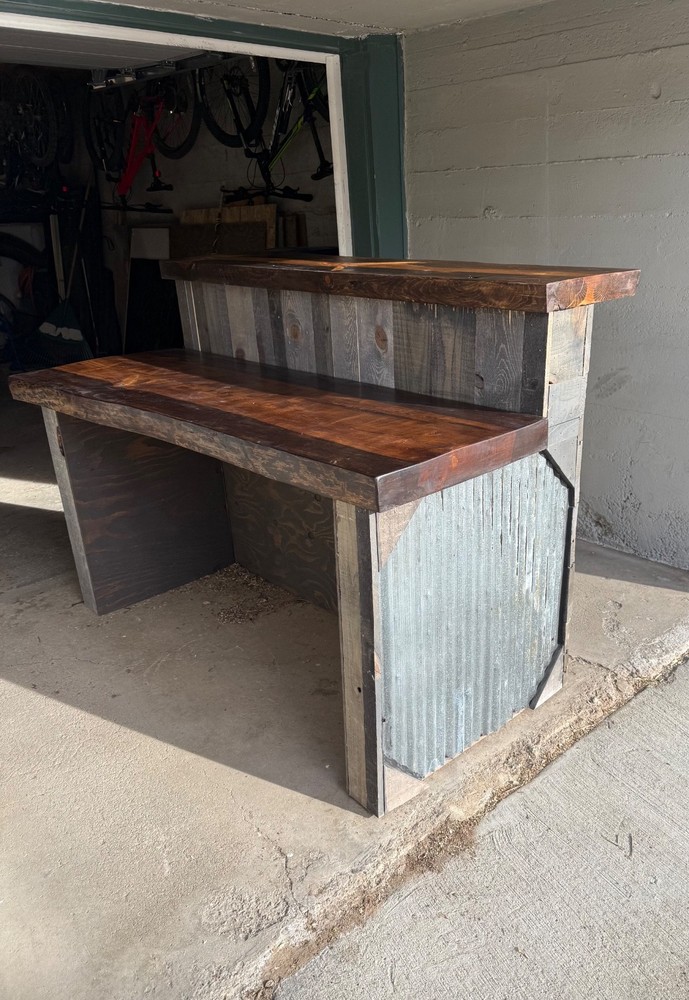 Bar/ Desk