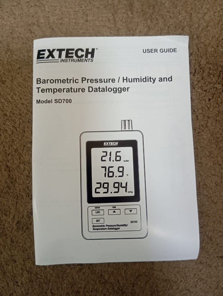 Extech / Barometric Pressure/Humidity/Temperature Datalogger / SD700