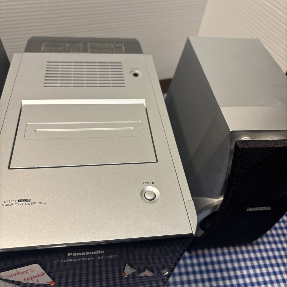 PANASONIC CD STEREO SYSTEM SA-PM31 - 5 CD CHANGER - CASSETTE - MP3, See Pics!!