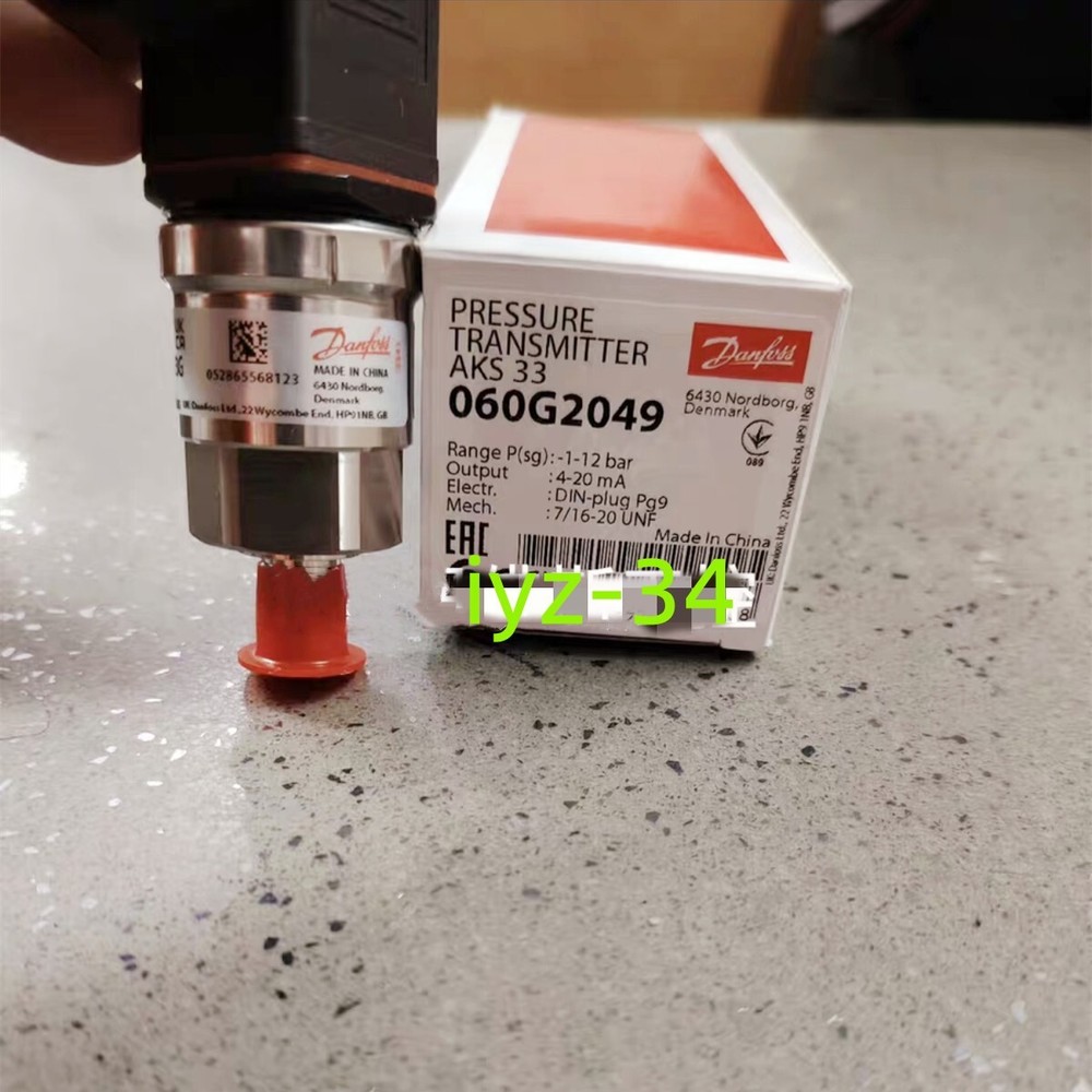 1PC Danfoss AKS33 060G2049 Pressure Transmitter