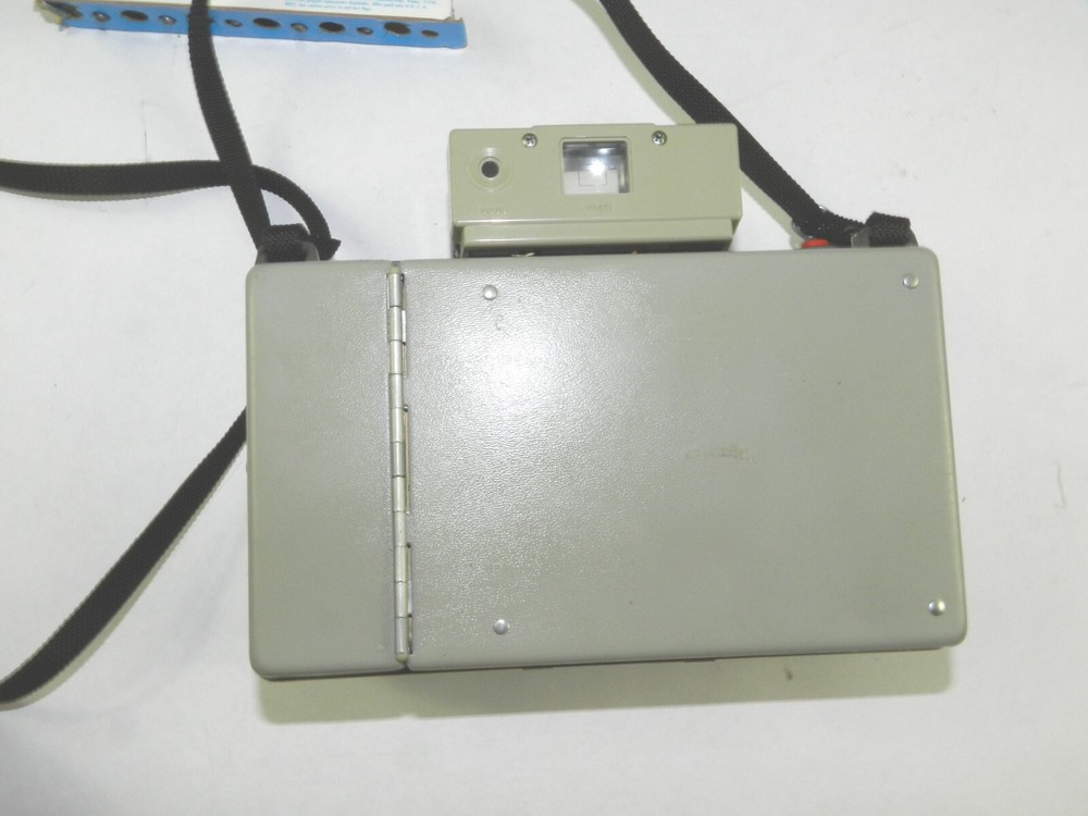 POLAROID Automatic 320 Land Camera 1970 with Flash Case Manual B233