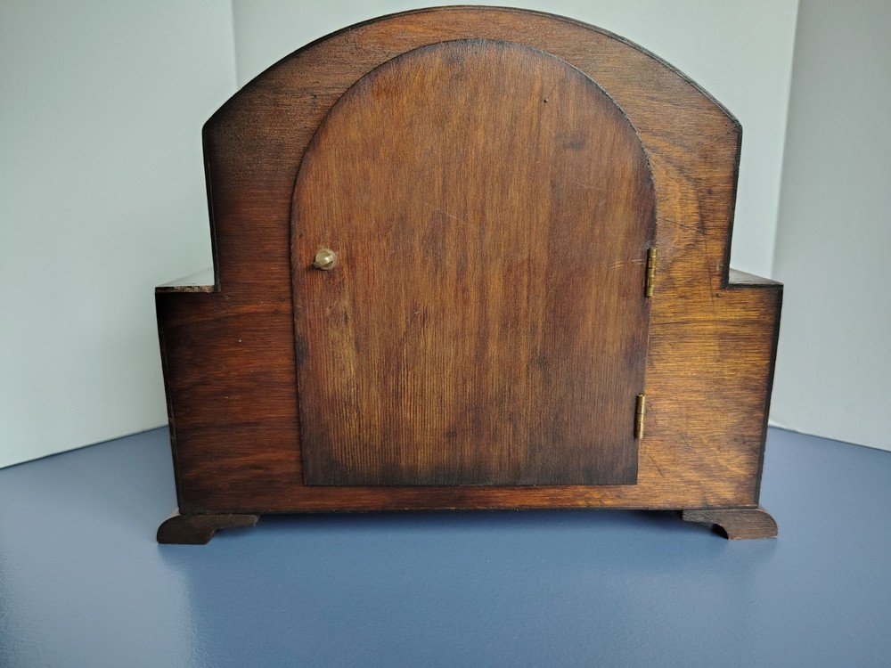 Vintage Mechanical Mantel Clock