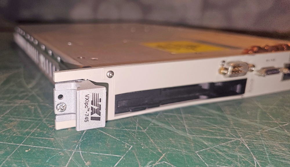 National Instruments VXIPC-745 Pentium VXI Controller