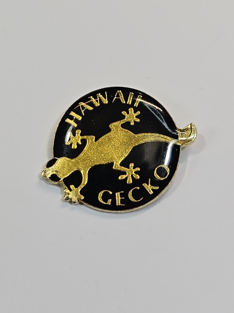 Hawaii Gecko Souvenir Lapel Pin Black Background
