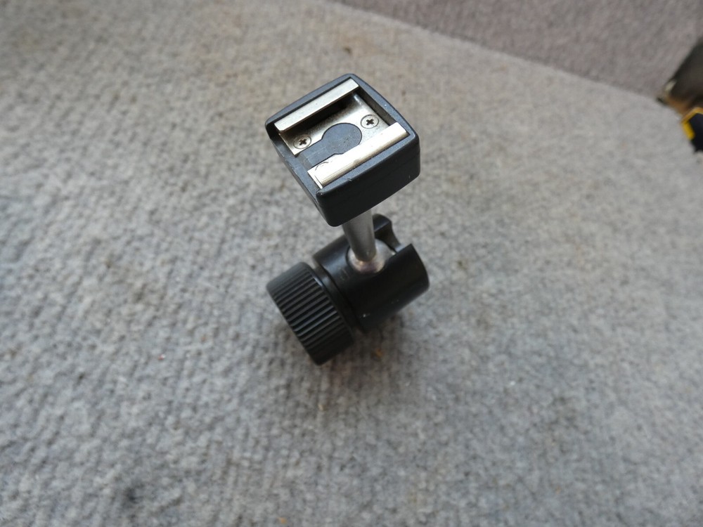 VINTAGE HAMA BALL HEAD TRIPOD FLASH ADAPTER