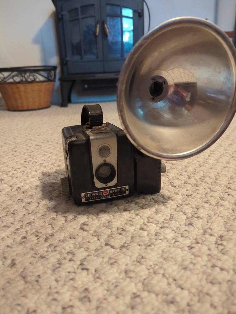 Kodak Brownie Hawkeye Flash Camera – Vintage Untested