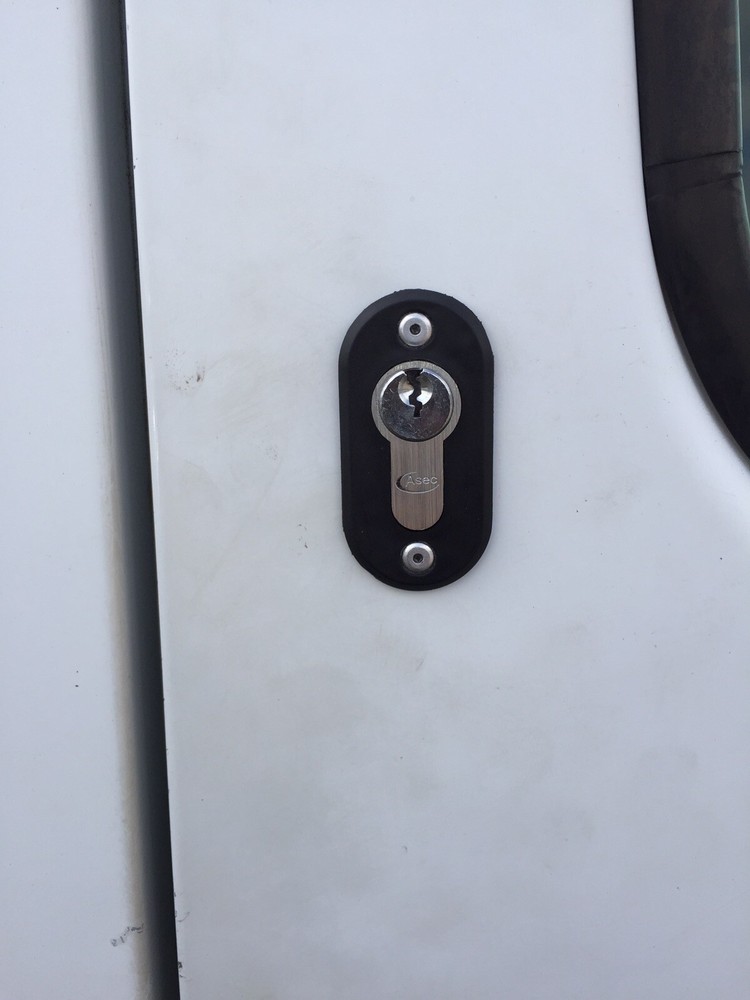 Renault Master Dummy Van Door Lock Security Lock Deadlock X2 Theft Deterrent