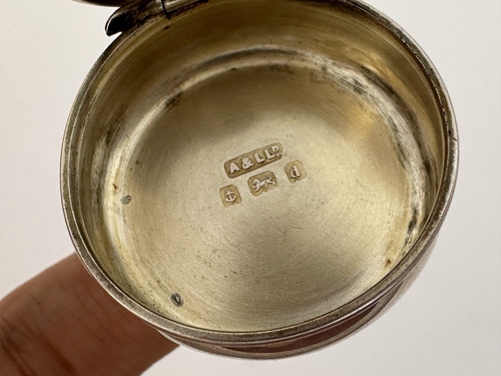 Antique Solid Silver Pill Box Reynolds Angels c.1903