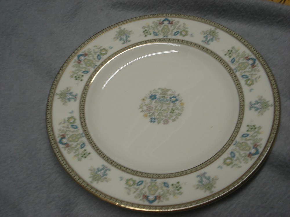Minton Henley 5 Piece Place Setting - Made in England