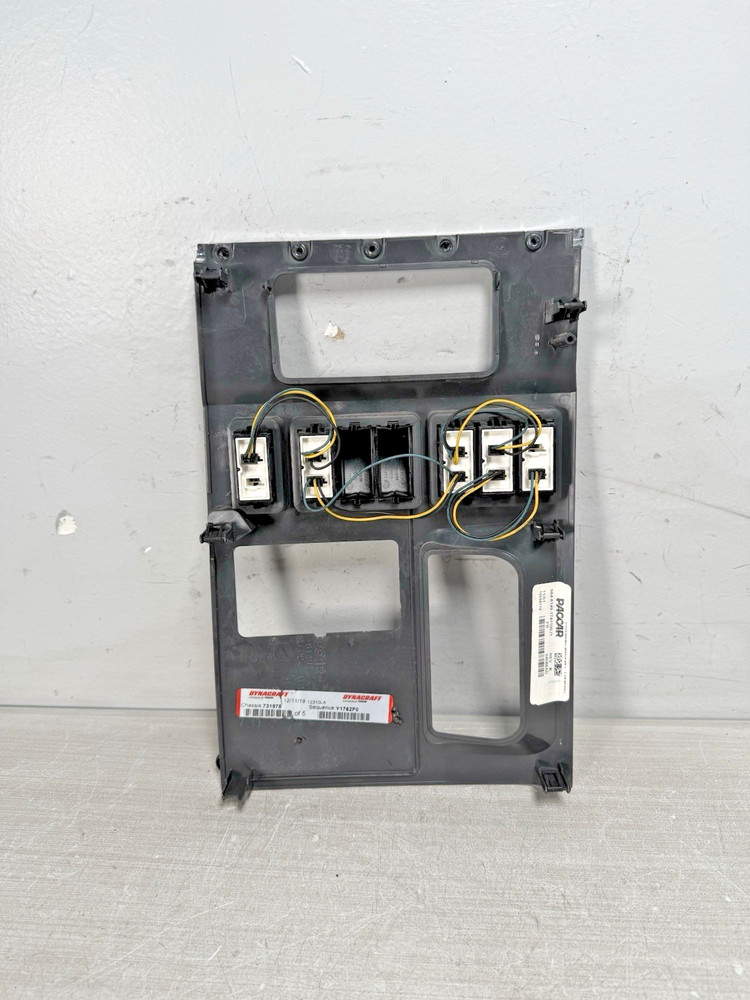 2020 Peterbilt 579 Dash Switch Panel S64-6149-1741100J1 *2206*