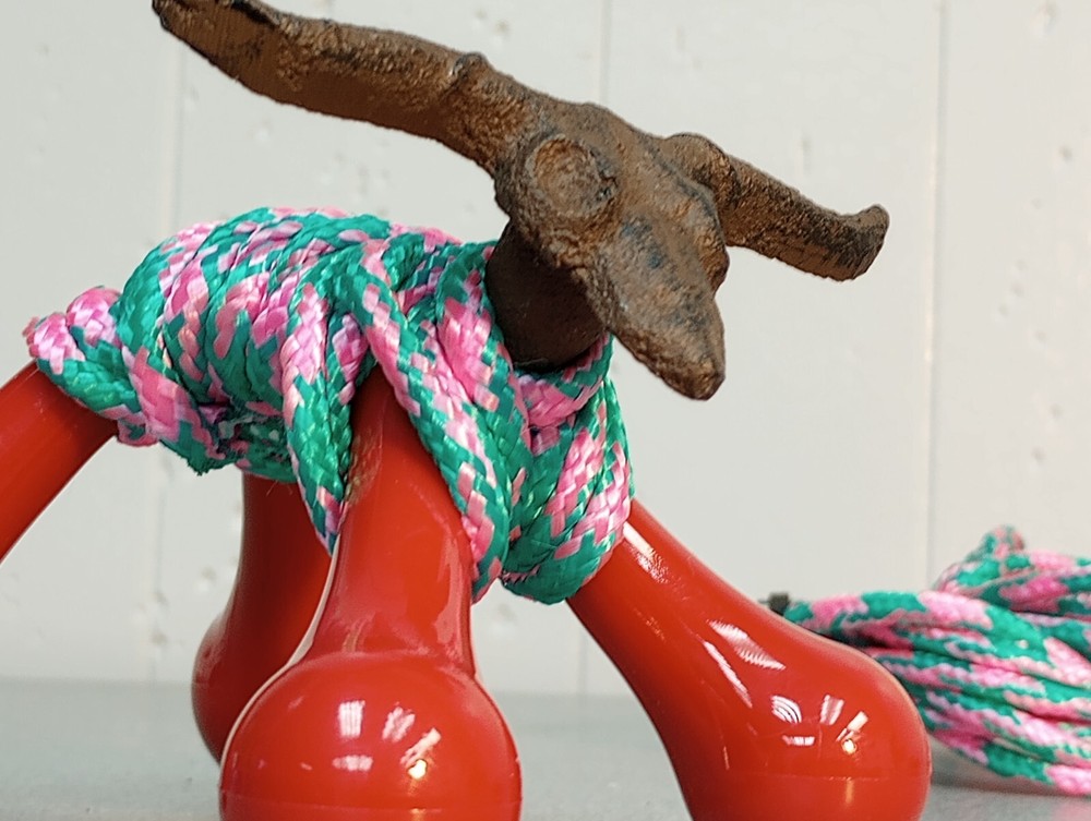MICRO Mini Rustic Cast Longhorn Roping Dummy w/ Hot Pink Turquoise Braid