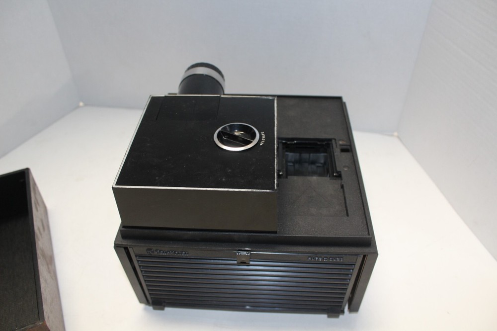 Bell & Howell Slide Cube 987 Vintage Projector *Untested