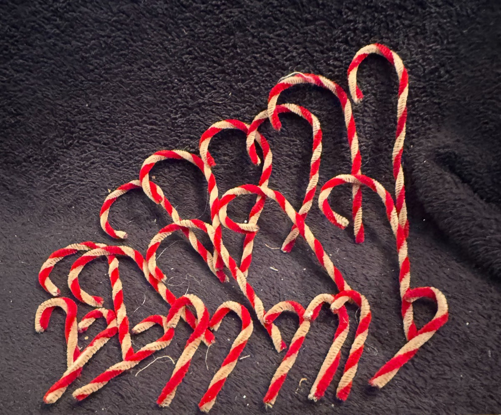 Primitive Candy Canes (11 Medium, 9 Small)