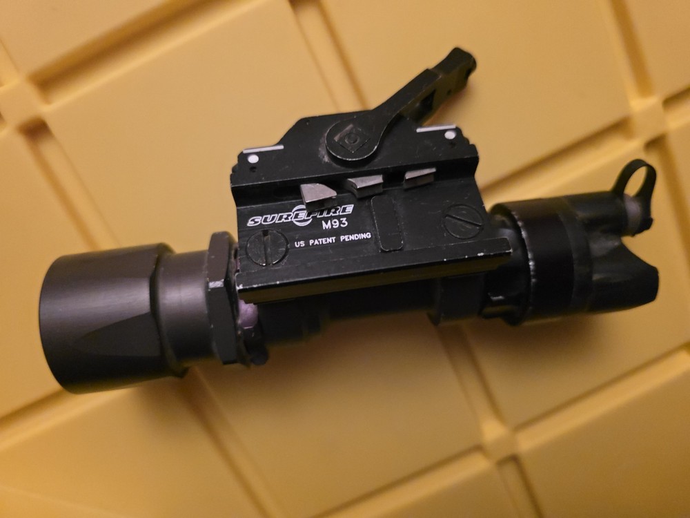 Surefire M952 Flashlight with Quick Detach Mount